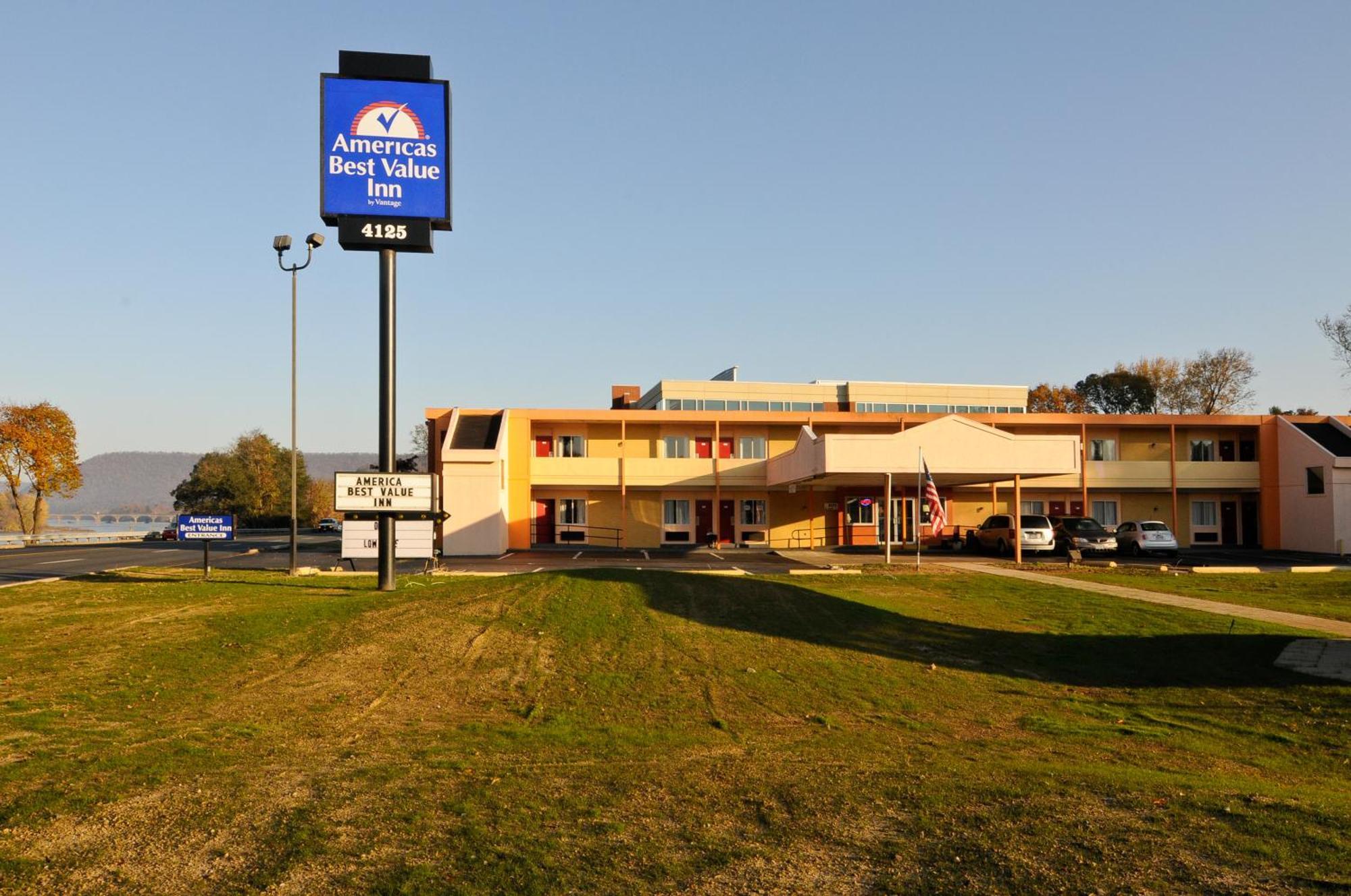 Hotel 6 Pa Near Pa Expo Center 2*